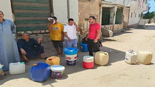 أهالي "المناصرة" بالشرقية يستغيثون: 3 أشهر بلا مياه شرب.. ونشتري الماء بالجراكن