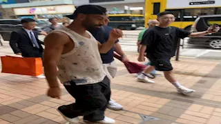 "قصص متفوتكش".. محمد صلاح يتسوق في هونج كونج.. نداء عاجل لأفشة.. ورسالة إمام عاشور لزوجته