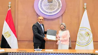 وزير التعليم يكرم أوائل الثانوية العامة ويوصيهم بدراسة هذه التخصصات 