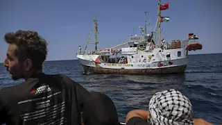 حنظلة: قصة كاريكاتير.. وسفينة تحاول "كسر الحصار" عن غزة