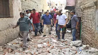 10 ساعات تحت الأنقاض.. نهاية حزينة لسيدة في انهيار عقار أسيوط