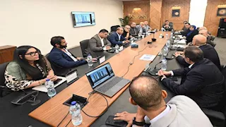 وزير الإسكان يلتقي مسئولي شركة HDP لمتابعة موقف مبيعات وتسويق المشروعات