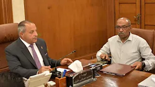 "النظافة أو الرحيل".. محافظ بورسعيد يمنح مهلة أخيرة لرؤساء الأحياء