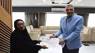 بعد نشر قصتها بـ"مصراوي".. منح "قاهرة الأمية" درع المحافظة وشهادة تقدير (صور)