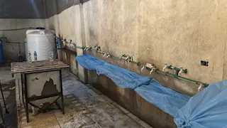 حملة تموينية بالمنوفية تضبط مصنعًا للمياه والخل المغشوش