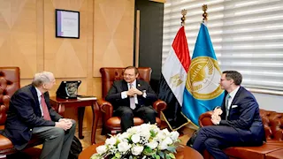 "الرقابة الصحية" تبحث مع وفد "Aceso Global" دمج القطاع الخاص في التأمين الشامل