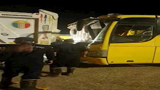 "راجعين من المصيف".. 59 مصابًا في حادث مروع على طريق "الإسكندرية - مطروح"- صور