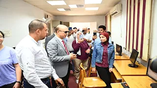معامل التنسيق الإلكترونى فى أسيوط تستقبل طلاب الثانوية العامة -صور