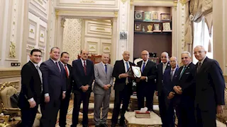 لتهنئته بمنصبه الجديد.. رئيس محكمة النقض يستقبل وفد نادي قضاة البحيرة