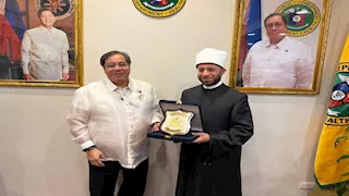 أسامة الأزهري يبحث مع وزير الصحة الفلبيني التعاون في مجال التمريض والدواء