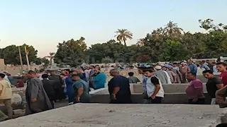 ذبحهم انتقامًا.. تشييع الأطفال ضحايا والدهم في المنيا (فيديو وصور)