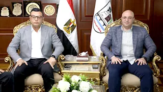 محافظ بني سويف يستقبل وزير الإسكان والمرافق في بداية زيارته للمحافظة
