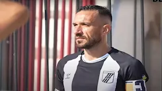 "تعرض لإصابة بعد مباراتين".. الصفاقسي يصدر بياناً بشأن علي معلول