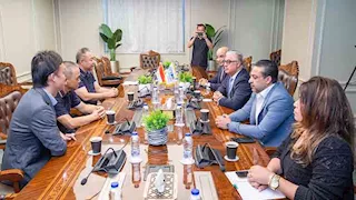 رئيس اقتصادية قناة السويس يوقع عقد إنشاء مصنع صيني للمنسوجات بالقنطرة غرب