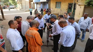 قرار عاجل في المنيا لحماية عمال النظافة من أشعة الشمس