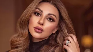 بـ تاج على شكل قرون وفستان مفتوح.. إطلالة غريبة لـ ميريام فارس