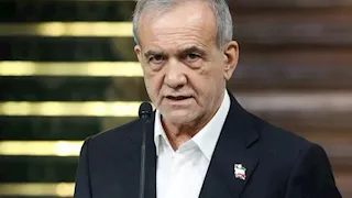 الرئيس الإيراني لنظيره الفرنسي: إيران ترحب بالحوار وعلى الطرف الآخر احترام حقوقنا