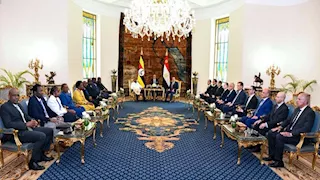 السيسي يفتتح منتدى رجال الأعمال المصري الأوغندي بمشاركة نظيره "موسيفيني" 