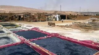 الشرطة تداهم مصنع أسمدة مغشوشة في الصف