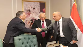 وزير الكهرباء يبحث مع "كوبولوزيس" مشروع الربط الكهربائي بين مصر واليونان