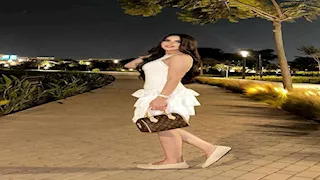 "خرزة زرقاء وقلب".. زوجة محمد عواد تشارك متابعيها مجموعة من الصور