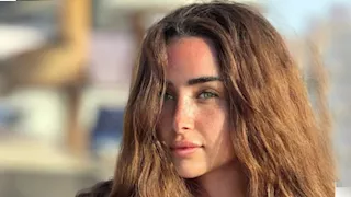 هنا الزاهد تخطف الأنظار بجلسة تصوير جريئة بالقرب من برج إيفل  صور