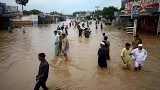 ارتفاع حصيلة ضحايا الفيضانات في شمال غرب باكستان إلى 220 شخصا