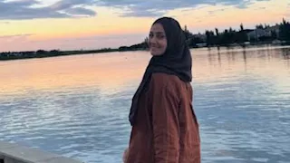 حلا شيحة بالحجاب في أحدث ظهور وجميلة عوض تعلق: "ما شاء الله"