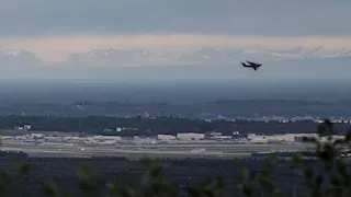 ماذا نعرف عن قاعدة إلمندورف الجوية التي هبط فيها ترامب؟