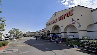 مصرع رجل في مداهمة لإدارة الهجرة يثير احتجاجات في الولايات المتحدة