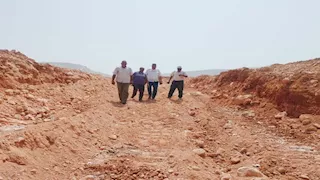 بدء تنفيذ أعمال المحور التنموى الجديد بين أسيوط والبحر الأحمر (صور)