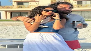 جلسة تصوير رومانسية.. ريهام أيمن وزوجها على البحر