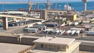 تداول 10 آلاف طن بضائع بموانئ البحر الأحمر