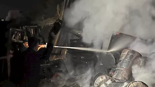 تفحم بالكامل.. السيطرة على حريق بمغلق أخشاب بطوخ في القليوبية 