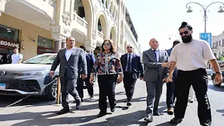 10 صور.. "عوض" و"صابر" يتفقدان تطوير شارع إبراهيم باشا بالكوربة