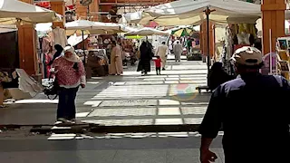 بعد بلوغها 50 درجة.. انخفاض الحرارة في أسوان يعيد الحياة للشوارع والأسواق