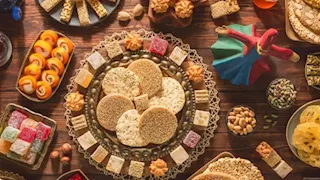 العلبة تصل إلى 3800 جنيه.. أسعار حلوى المولد في أشهر 5 متاجر