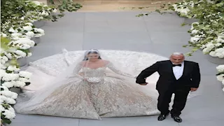 إطلالات ملكية ساحرة.. 20 صورة لـ أجمل فساتين زفاف المشاهير 