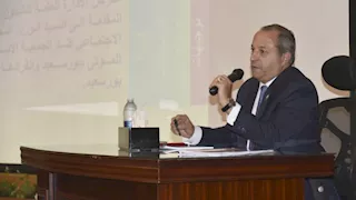 فتح باب التقدم للراغبين في العمل بمهنتي "الحانوتي والتربي" في بورسعيد 