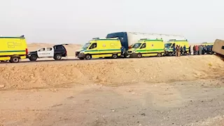 8 مصابين في انقلاب سيارة بطريق "قنا - سفاجا" الصحراوي