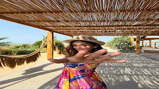 بفستان بألوان صيفيه .. ملك أحمد زاهر تخطف الأنظار من أحدث ظهور لها