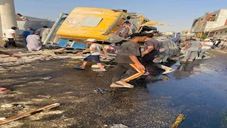 انتشال جثة عالقة بصعوبة.. مشهد مأساوي في حادث شق التعبان وحصيلة الضحايا