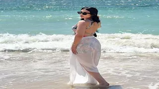 20 صورة لزوجات نجوم الأهلي والزمالك في المصيف