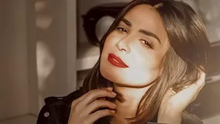 رانيا منصور بفستان جريء.. لماذا اختارت التصميم اللامع؟ 