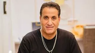 المتهم ابن أخته.. أحمد شيبة يتنازل عن محضر سرقة شقته في الإسكندرية