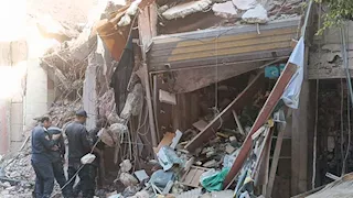 ‬"خسرنا كل شيء".. سيدة تروي لحظات الرعب قبل انهيار عقار الزقازيق (فيديو)