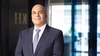 عضو غرفة التطوير العقاري: أزمة رسوم الساحل الشمالي سببها عدم وضوح آليات التنفيذ