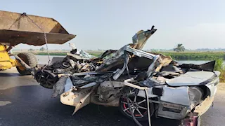 "العربية اتهرست".. الصور الأولى لحادث تصادم على طريق أسيوط الزراعي