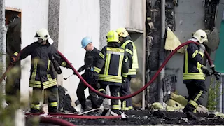 حريق على خطوط السكك الحديدية في غرب ألمانيا يُشتبه في أنه متعمد