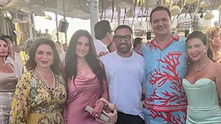 صور- إلهام شاهين مع سعد لمجرد ودرة وجومانا والسقا بالساحل الشمالي 